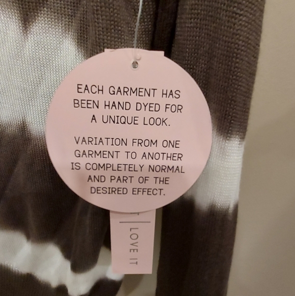 NWT Olive Combo V-Neck Lightweight Sweater - Picture 3 of 7